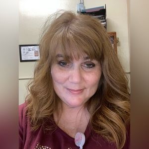 Meet your Posher, Laura